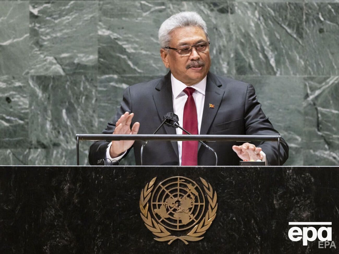 Раджапакса согласился на отставку после массовых протестов