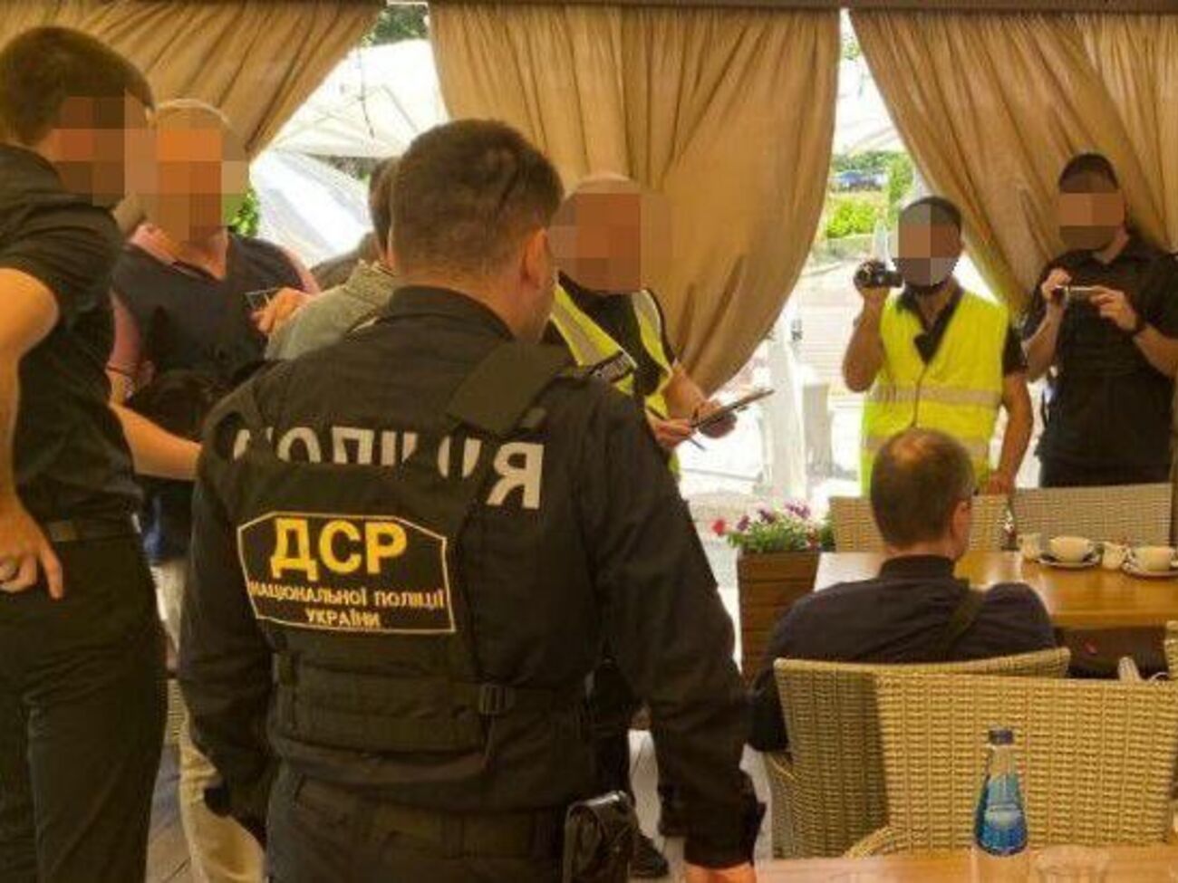 Экс-нардепа задержали при получении части взятки в размере 92 500 грн