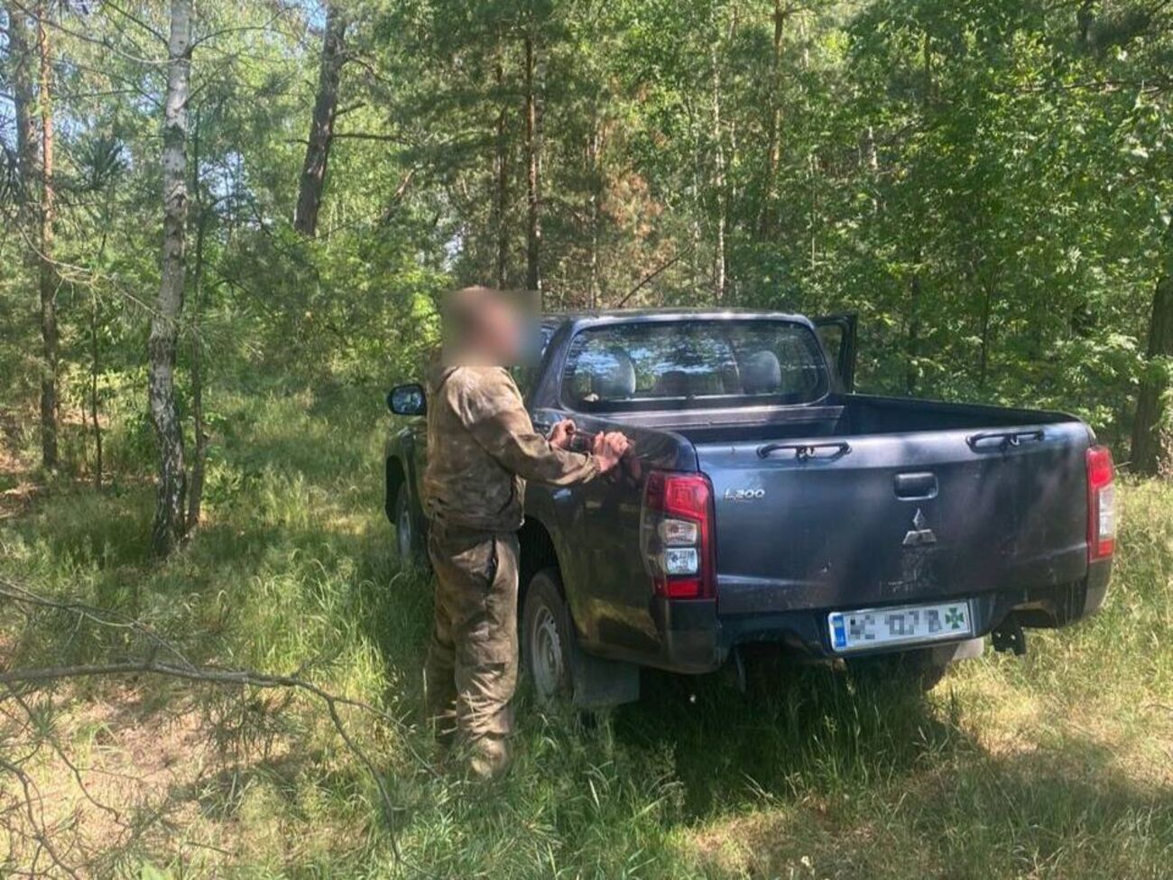 Пограничники проверяют информацию, которую предоставил мужчина