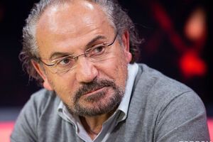 Шустер: Хочу отметить роль журналистов телеканала "Украина", которые освещали и, надеюсь, продолжат освещать войну против российских оккупантов