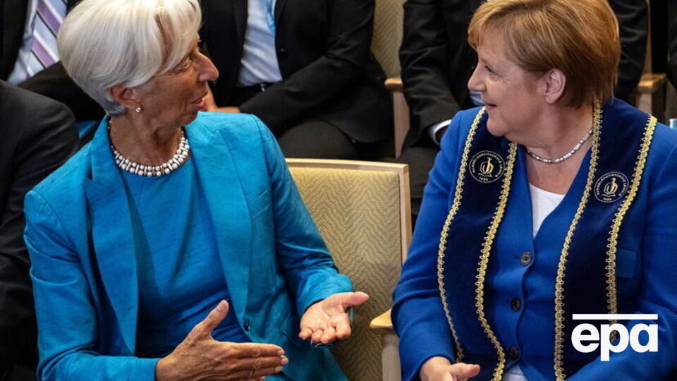 Журналисты считают, что, кроме Лагард, мишенью хакеров стали другие представители политической элиты