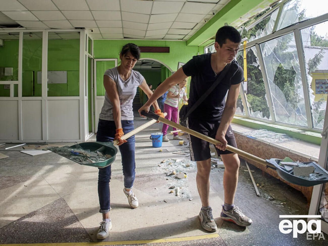 Во всех учебных заведениях должны быть подготовлены бомбоубежища, требует Кабмин