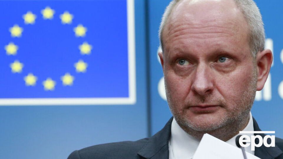 Маасикас отметил, что не хотел бы устанавливать связь между помощью Украине от ЕС и конкретными шагами в вопросе назначения главы САП