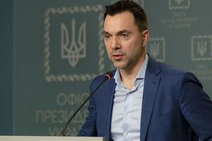 Арестович про росіян: Вони вже мертві. Це потяг у вогні, який мчить у прірву