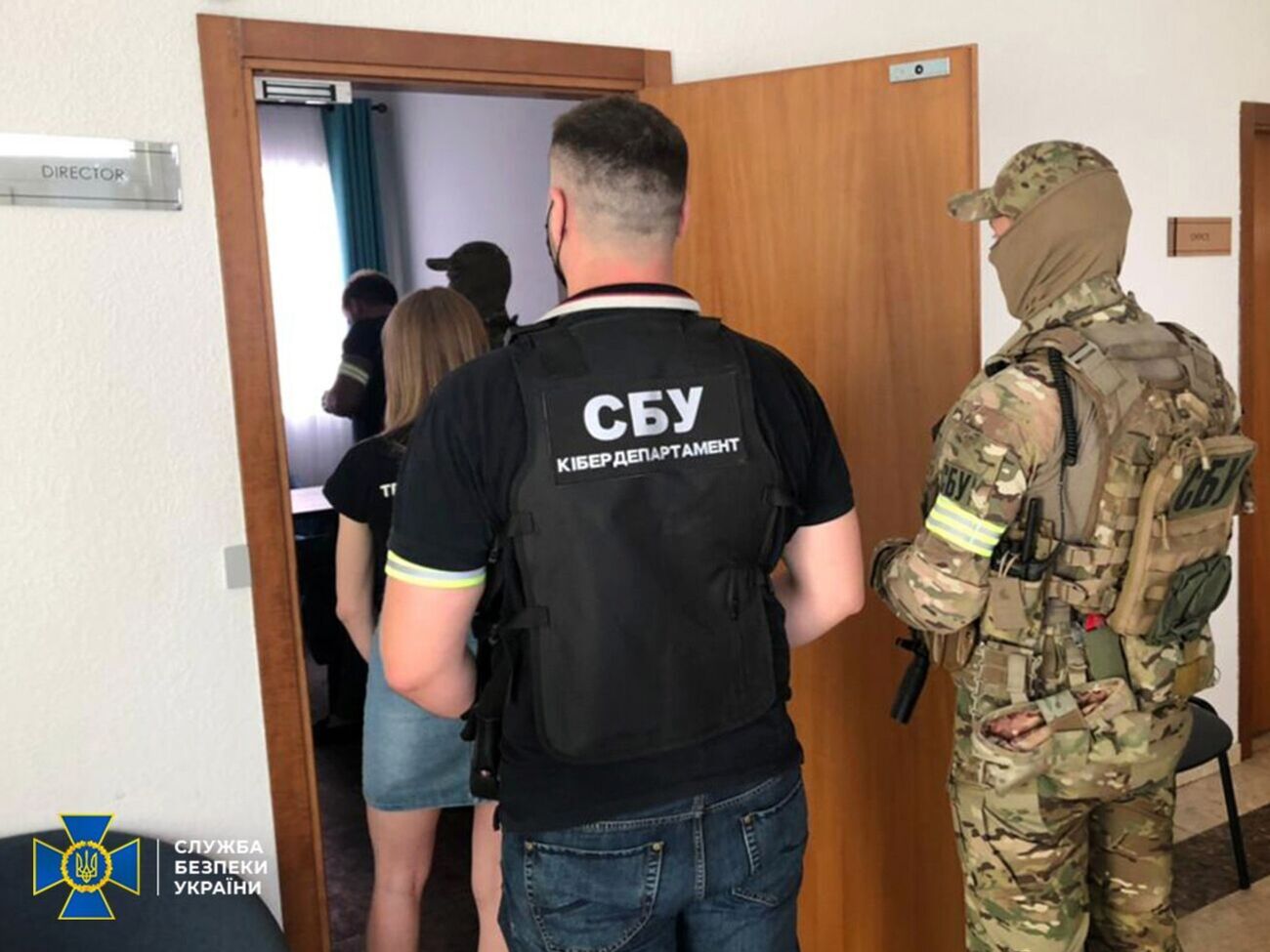 Чиновники отдали подконтрольной фирме средства, которые правительство выделило на информатизацию службы