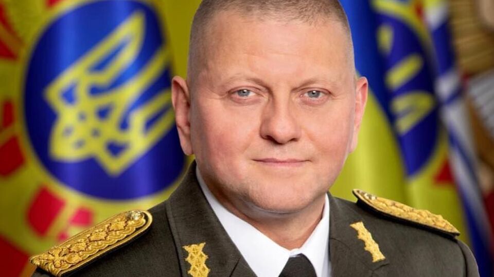 Залужный: Нам удается отбивать массированные атаки противника