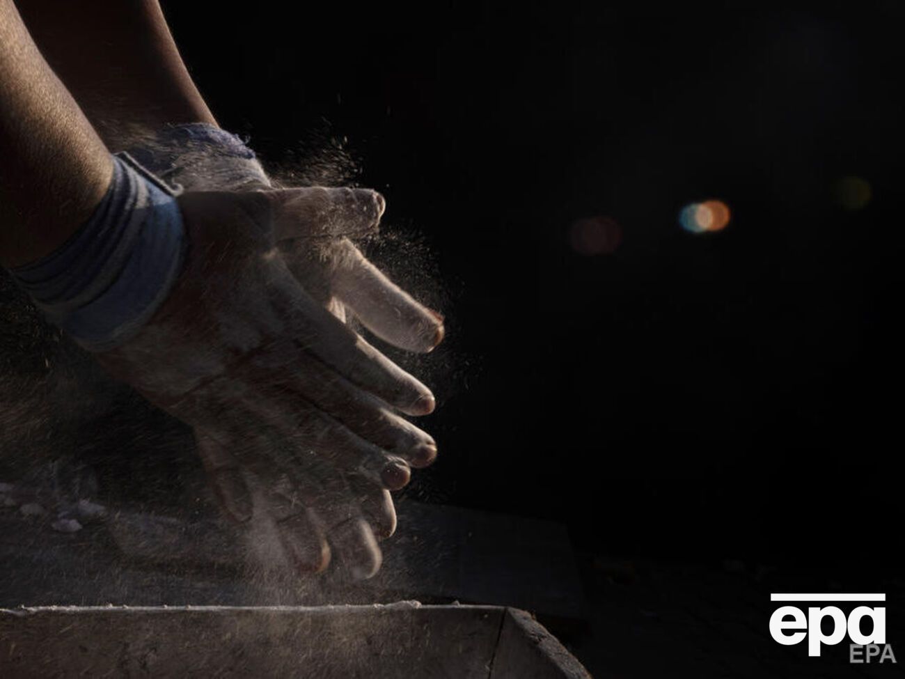 Российским и белорусским тяжелоатлетам запретили участвовать в соревнованиях и под национальным, и под нейтральным флагом