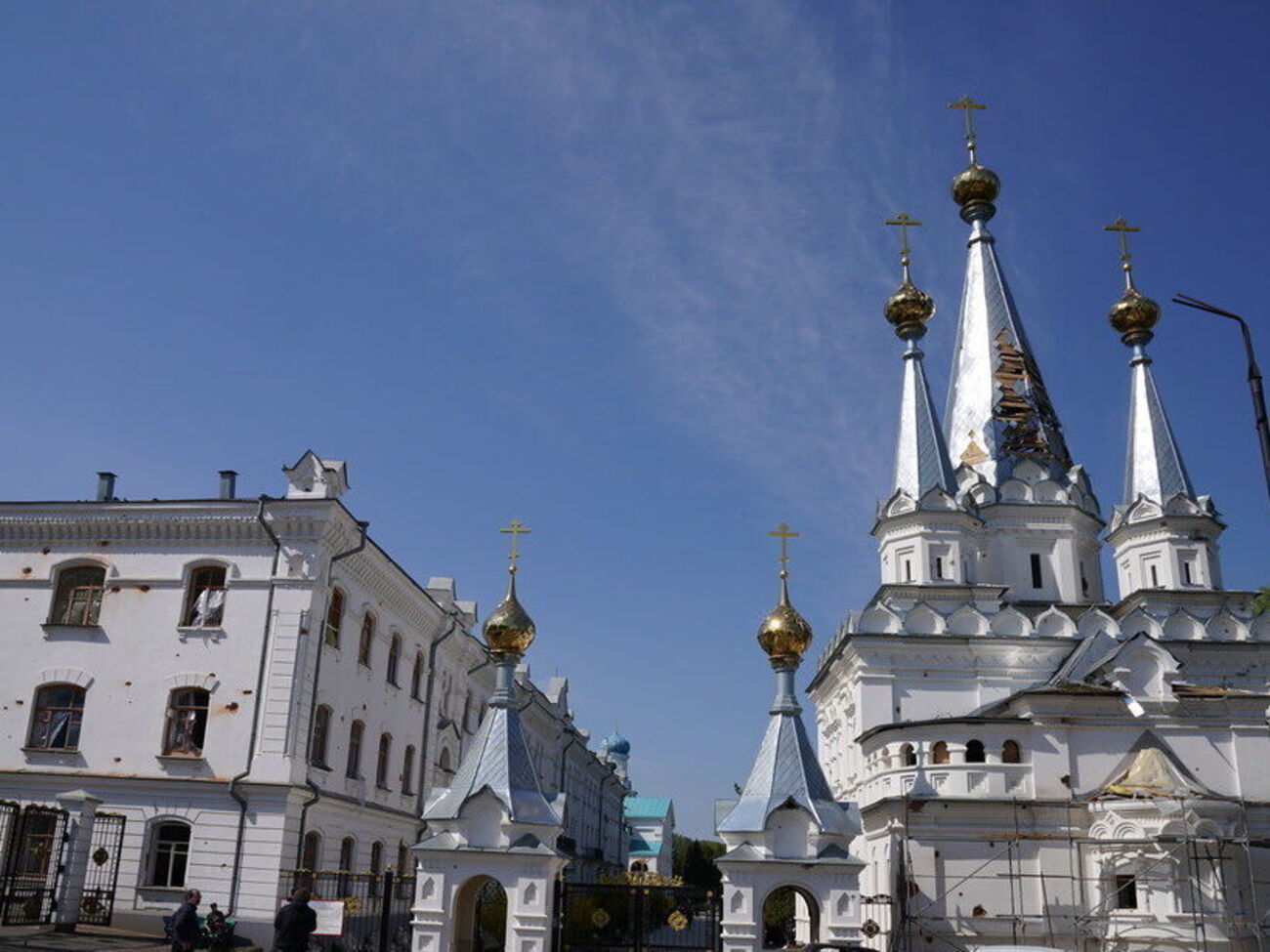 Лавра сейчас находится под постоянными обстрелами российских оккупантов, сообщили в ГУР