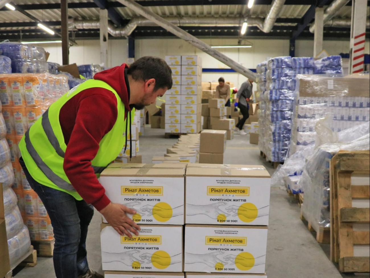 За 17 лет работы Фонд помог выжить более 11 млн человек