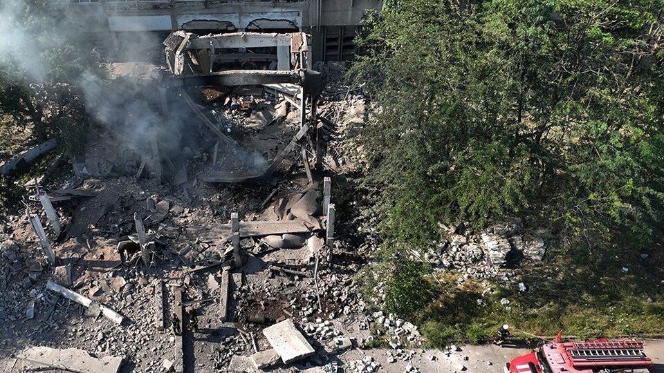 Росіяни вдарили ракетами по миколаївських університетах