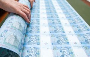 НБУ предпринимает меры, чтобы не допустить гиперинфляции и девальвации гривны, заверил замглавы Нацбанка Сергей Николайчук