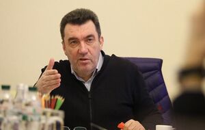 Денежное обеспечение для контрактников в РФ увеличено до $4 тыс., отметил Данилов