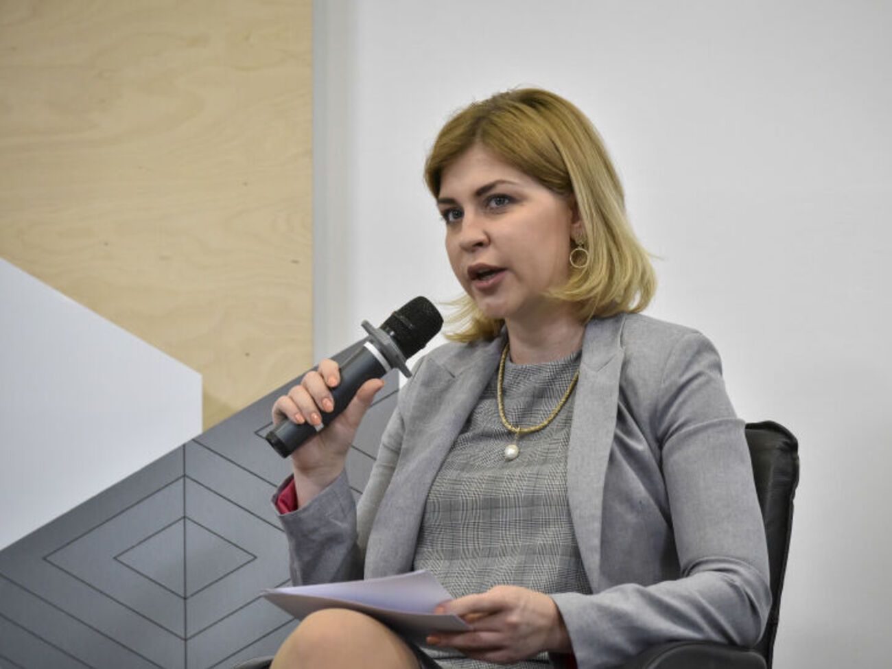 Стефанишина отметила, что в приоритете&nbsp;&ndash; санкции в сфере энергетики