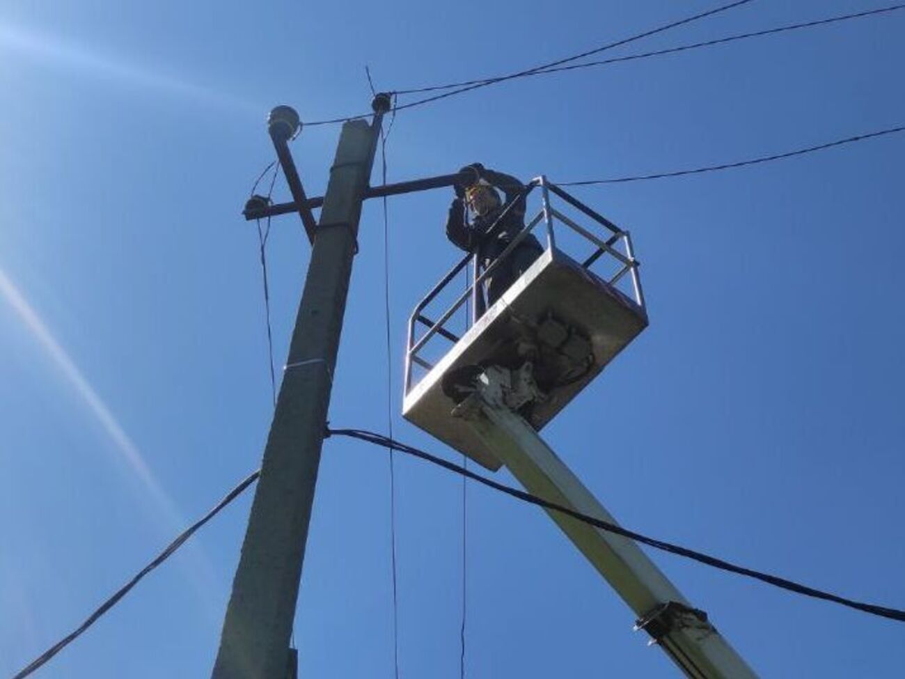 Из-за боевых действий без света остаются 332 населенных пункта Донецкой области