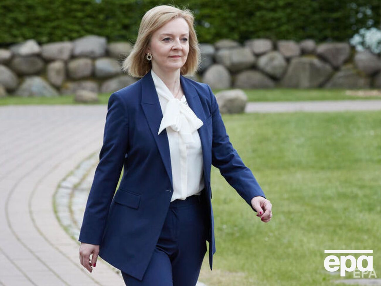 Трасс занимает четкую проукраинскую и антипутинскую позицию