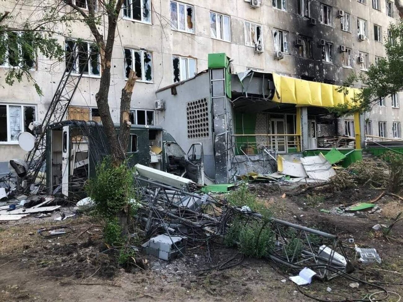 Гайдай повідомив, що окупанти 16 липня й далі обстрілювали Луганську область
