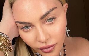 Мадонна: В моей комнате жарко!