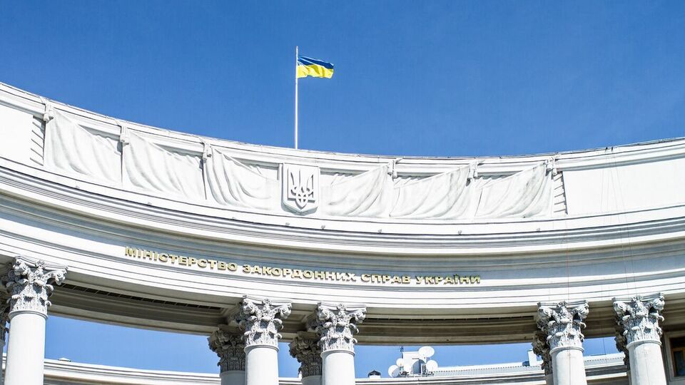 У МЗС зазначили, що з російськими військовополоненими поводяться гуманно