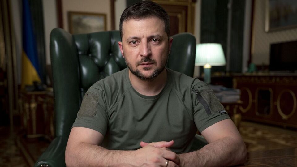 Зеленський: Наші люди мають чути про Україну від українців