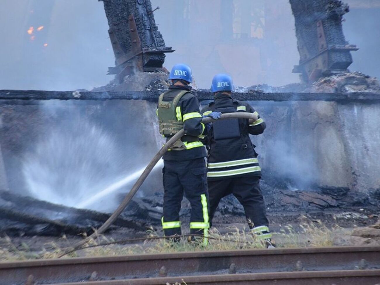 Унаслідок обстрілів на двох промислових підприємствах виникли пожежі
