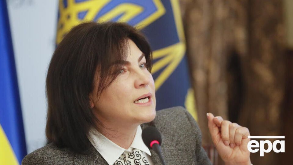 За даними ЗМІ, Венедіктова зі своїм усуненням не погоджується і вважає його порушенням закону