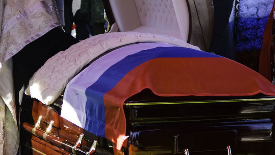 Батьки загиблого військовослужбовця РФ купили на виплату за його смерть автомобіль
