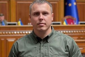 Костенко: Коли потрапив до донецького аеропорту, побачив, що його тримають вчителі, фермери, економісти, лікарі