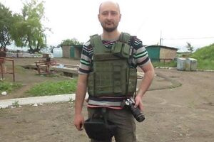 Дальнобойщик, который всем рассказал, что едет в Эстонию за дронами для армии РФ, сейчас сидит в тюрьме Таллинна в майке "Я русский". Ценю в людях ум