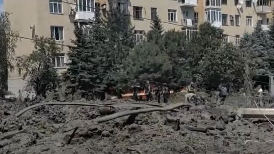Окупанти обстрілюють мирні населені пункти і завдають авіаударів