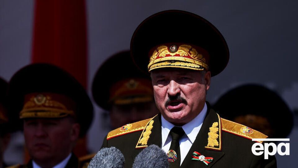 Белорусские военные напомнили Лукашенко, что вступление в войну на стороне РФ для Беларуси "будет настоящим самоубийством"