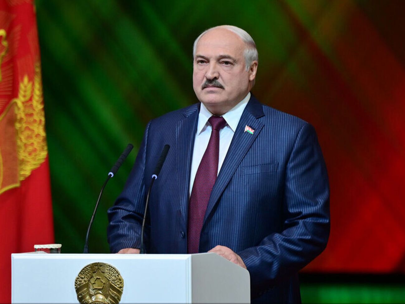 Лукашенко заявив, що в жодному разі нікого не лякає