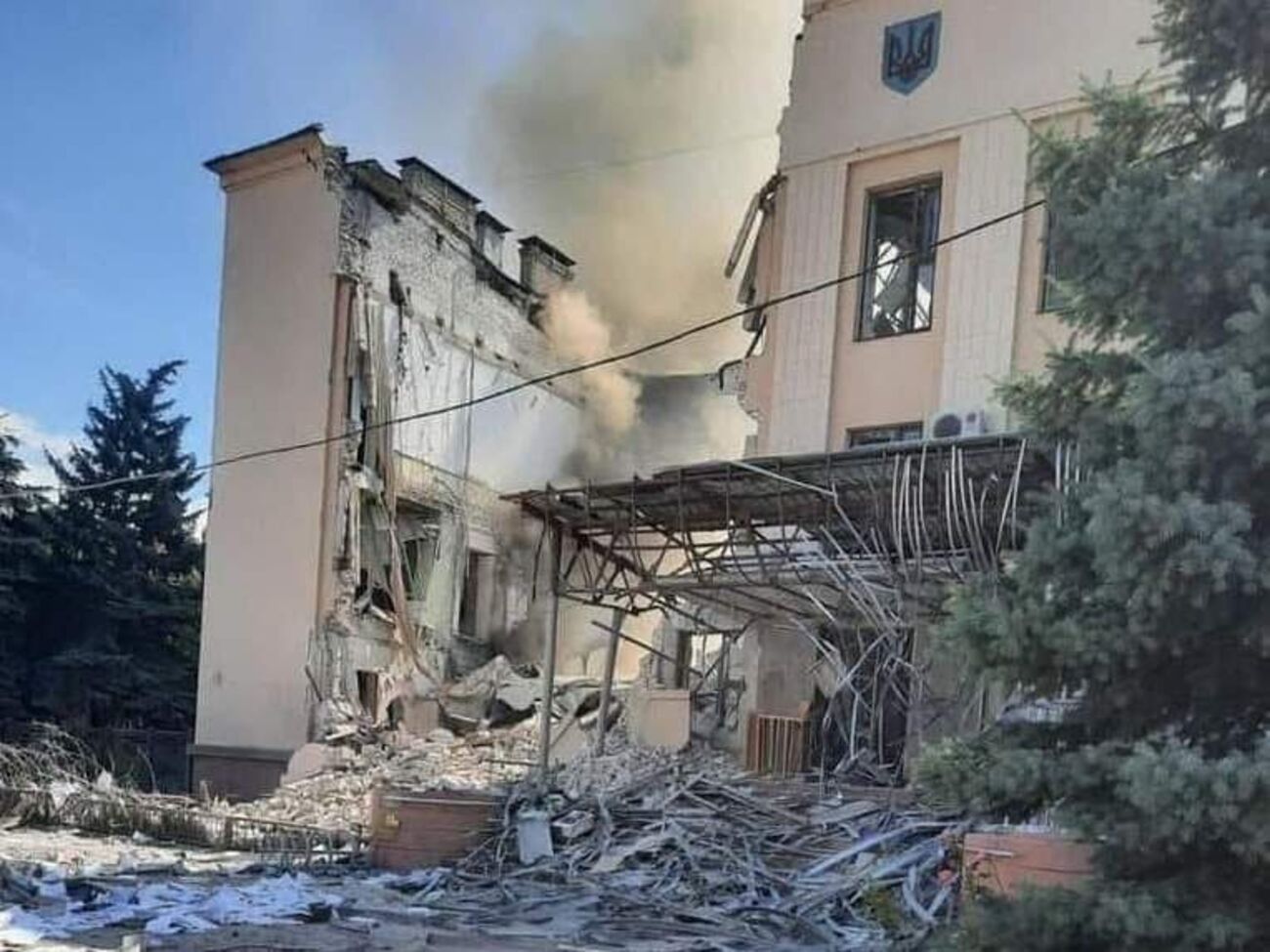 Оккупантов нет в центре Лисичанска, они не взяли город под свой контроль, отметил Арестович