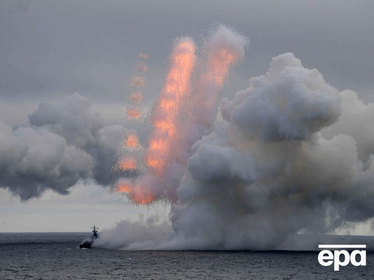 ОК "Юг" сообщало, что на носителях в Черном мореу у оккупантов 24 ракеты "Калибр"