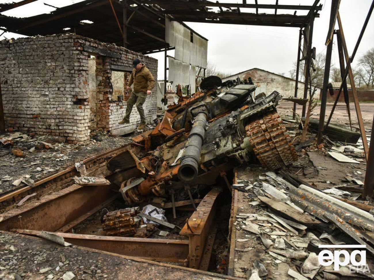 Оккупанты в войне против Украины потеряли уже 1700 танков