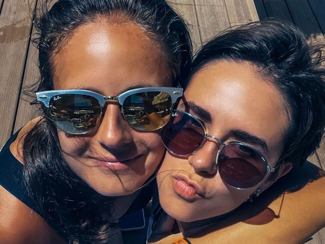 Касаткіна (ліворуч) після камінг-ауту показала свою кохану – фігуристку Забіяко