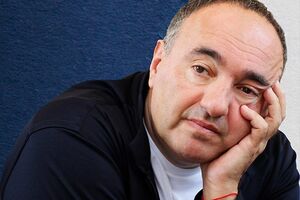 Роднянський зазначив, що у РФ небагато батьків, які "намагаються вирвати синів із чіпких лап їхньої батьківщини"