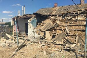 За словами Замазєєвої, пошкоджено багато житлових будинків, а також сталося займання полів із зерновими