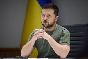 Зеленський: Не можна сказати: "Я готовий бути посередником". Посередником у чому? Посередником у війні? Між ким та ким? Тут війна не між Росією та Україною, а війна Росії проти народу України