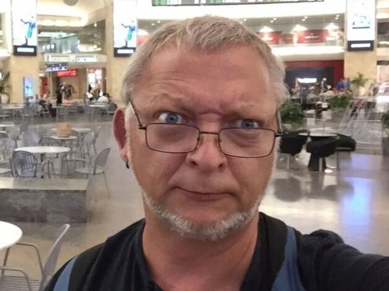 Куваев: Все деятели искусства, находящиеся на территории России, тщательно пытались промолчать, но в какой-то момент даже молчание стало геройским актом