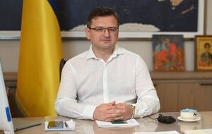 Багато запитань про жовте і блакитне взуття перших леді України та США. У міждержавних відносинах одна деталь одягу каже більше, ніж усі заяви