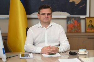 Багато запитань про жовте і блакитне взуття перших леді України та США. У міждержавних відносинах одна деталь одягу каже більше, ніж усі заяви
