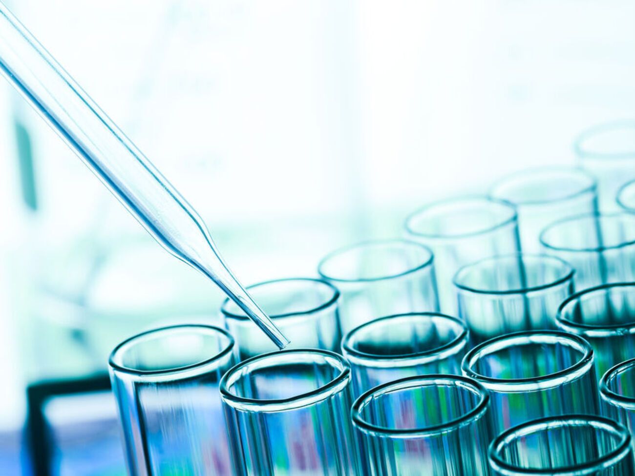 Представители Национальной жандармерии Франции провели обучение десяти украинских экспертов по использованию ДНК-лаборатории