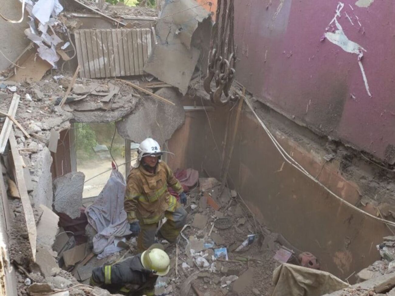 Никополь уже больше недели подвергается ежедневным обстрелам из РСЗО со стороны оккупированного Энергодара