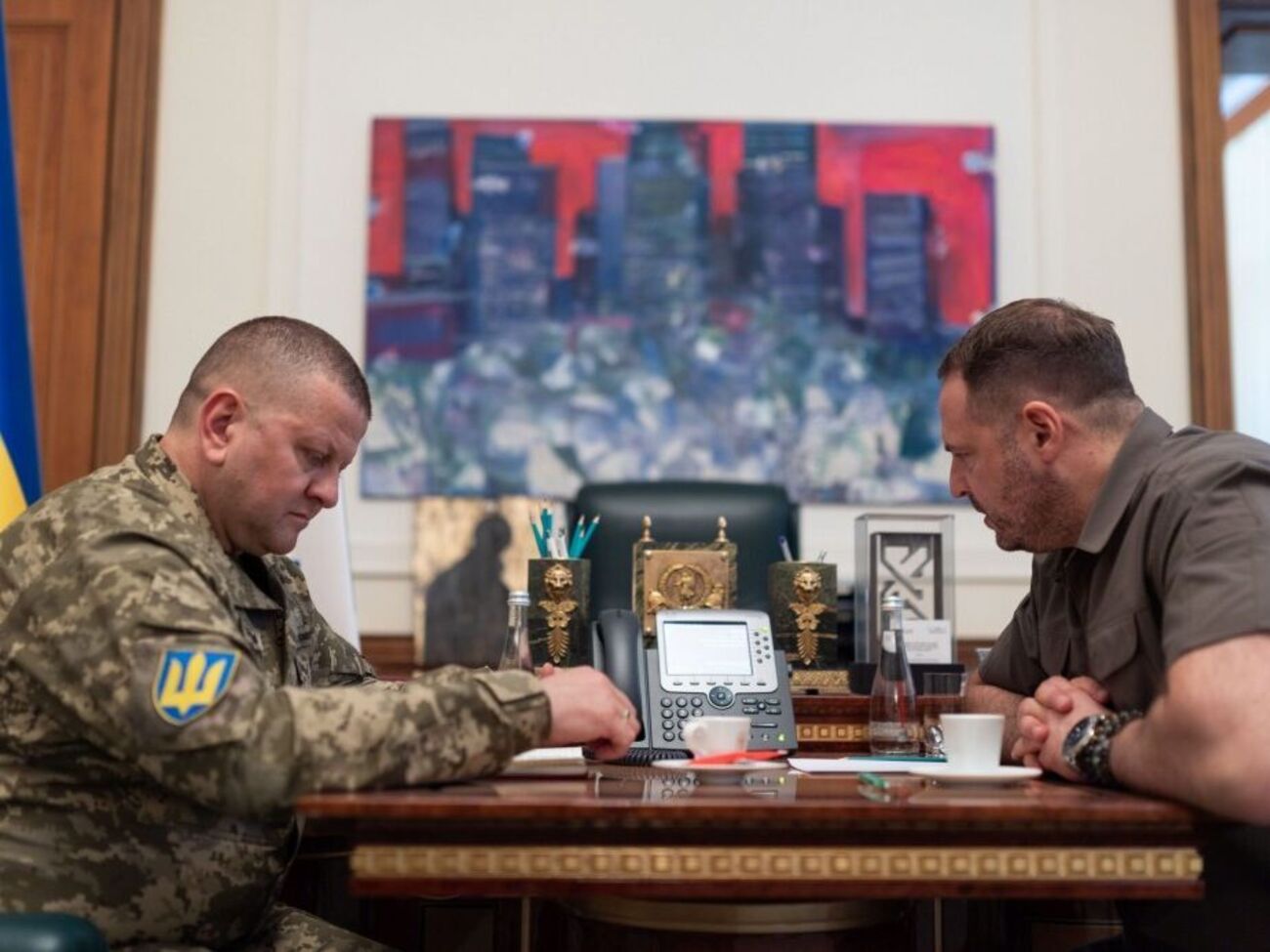 Залужний і Єрмак подякували співрозмовникам за підтримку України