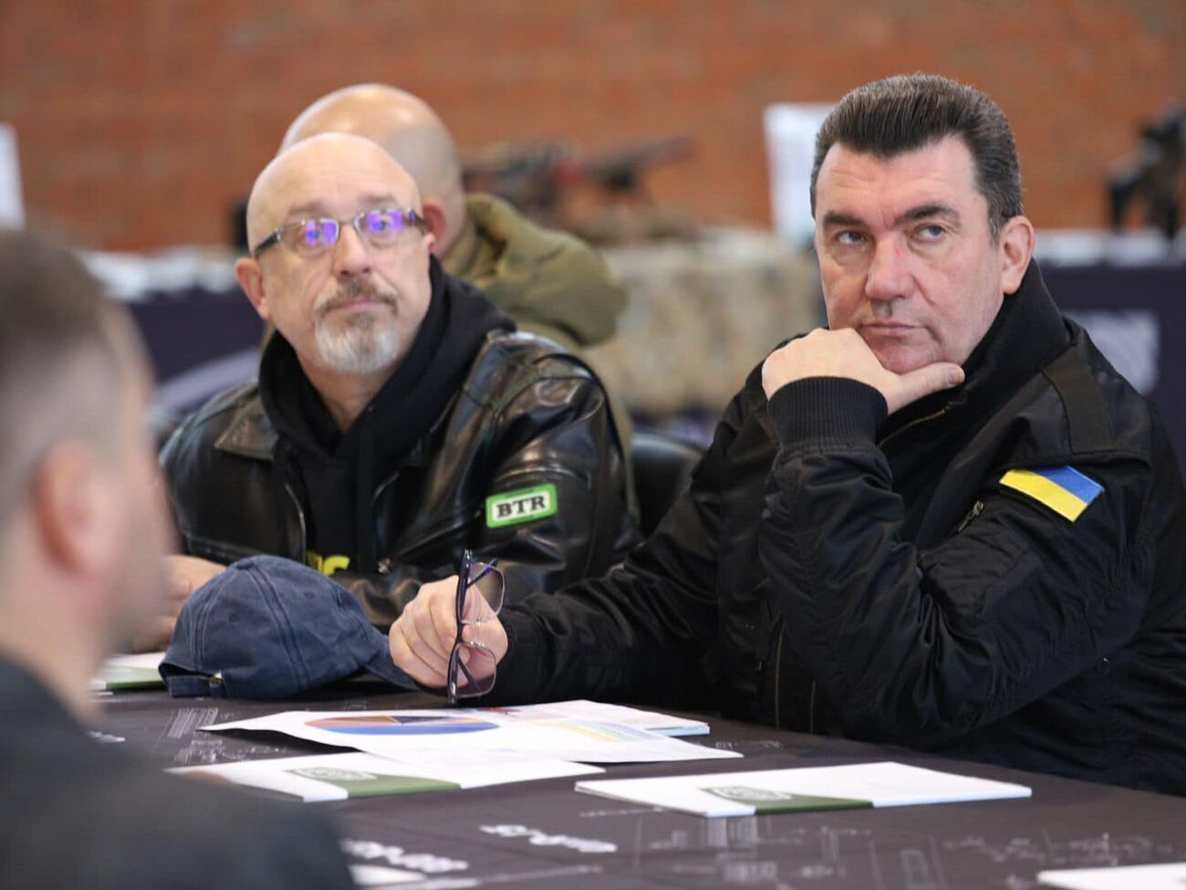 Резніков і Данілов запевнили, що Росії не вдасться зірвати постачання оборонної допомоги союзників Україні