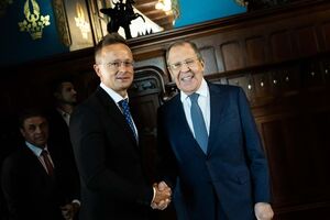 Сийярто и Лавров встретились в Москве