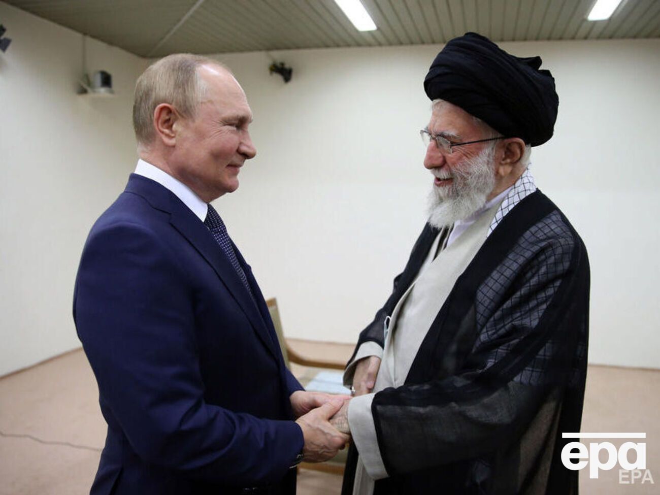 На встрече с Путиным аятолла Хаменеи заявил, что уровень сотрудничества между РФ и Ираном "должен достичь самой высокой степени"