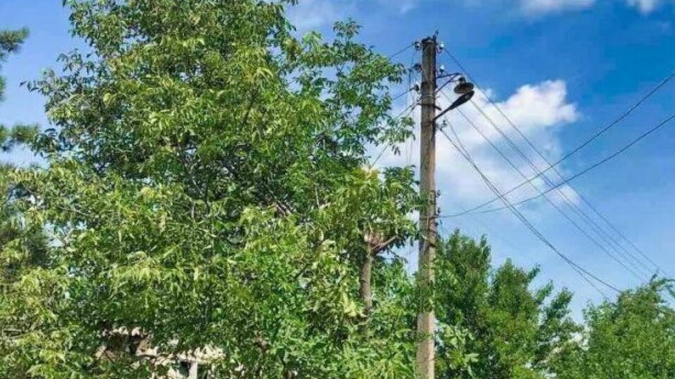 Енергетики змогли повернути світло до будинків майже 800 сімей у семи населених пунктах Бахмутського та Покровського районів