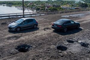 У оккупантов возникли сложности с восстановлением Антоновского моста под Херсоном