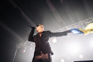 Melovin після повномасштабного вторгнення РФ в Україну виступає із благодійними концертами